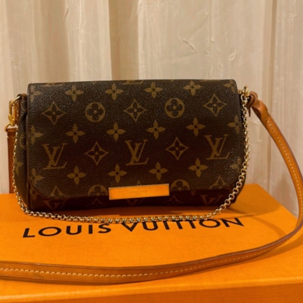 Louis Vuitton Favorite MM in GREAT condition ‼️NO OFFERS LESS THAN 690‼️